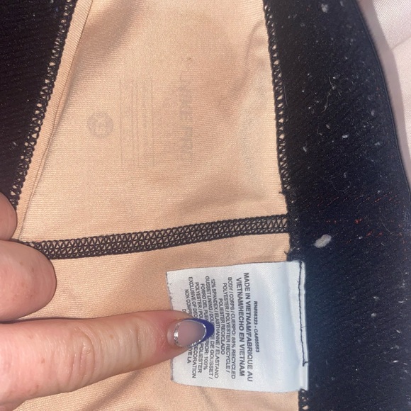 Nike pros XS and medium women’s( fits like a small) - Picture 3 of 4